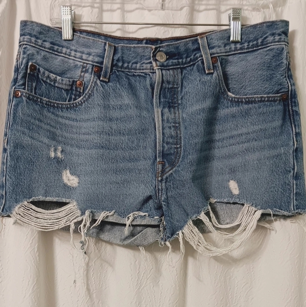 Levi's 501 High Rise, Distressed, Cut Off,Clasic 5 Pockets Jean Shorts Size L/31